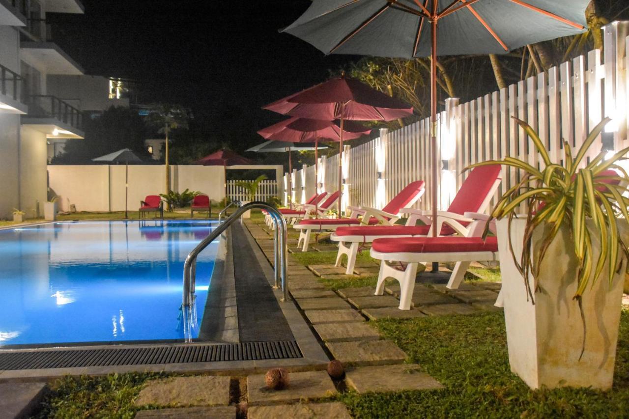 Ara Beach Resort Mirissa Exterior photo