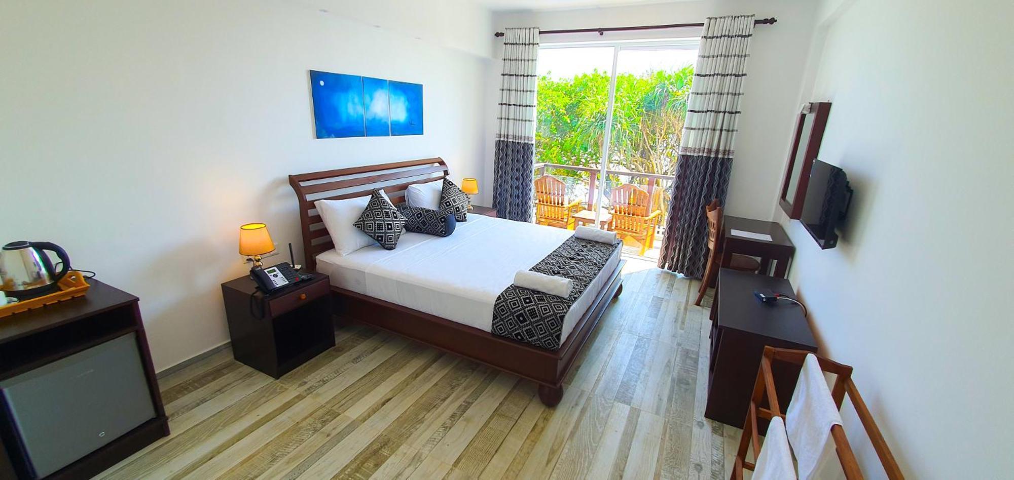 Ara Beach Resort Mirissa Exterior photo